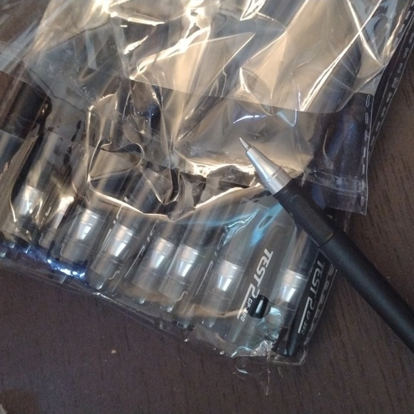 Vendor Package of 30 Gel Ink pens - Picture 2 of 2